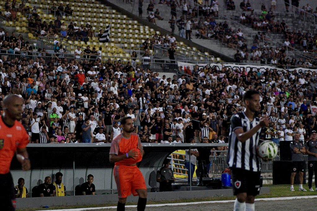 Botafogo-PB x Sousa, torcida do Botafogo-PB